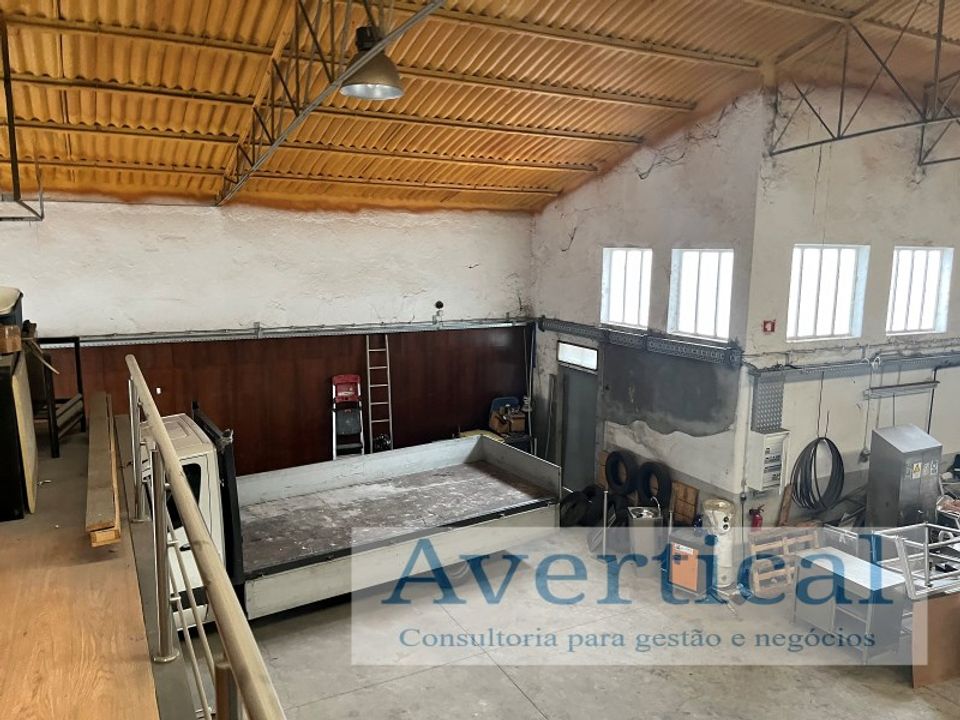 Erhvervsejendom i Milheiros, Porto - foto 4