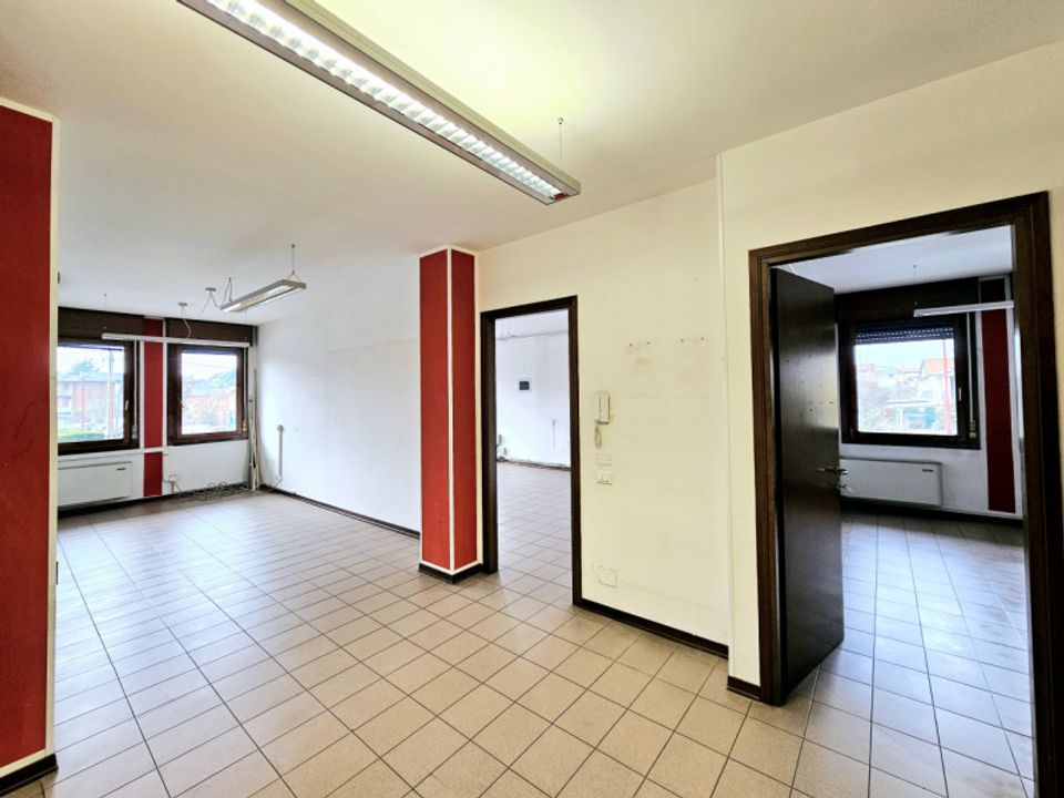 Erhvervsejendom i Cadoneghe, Padua - foto 1