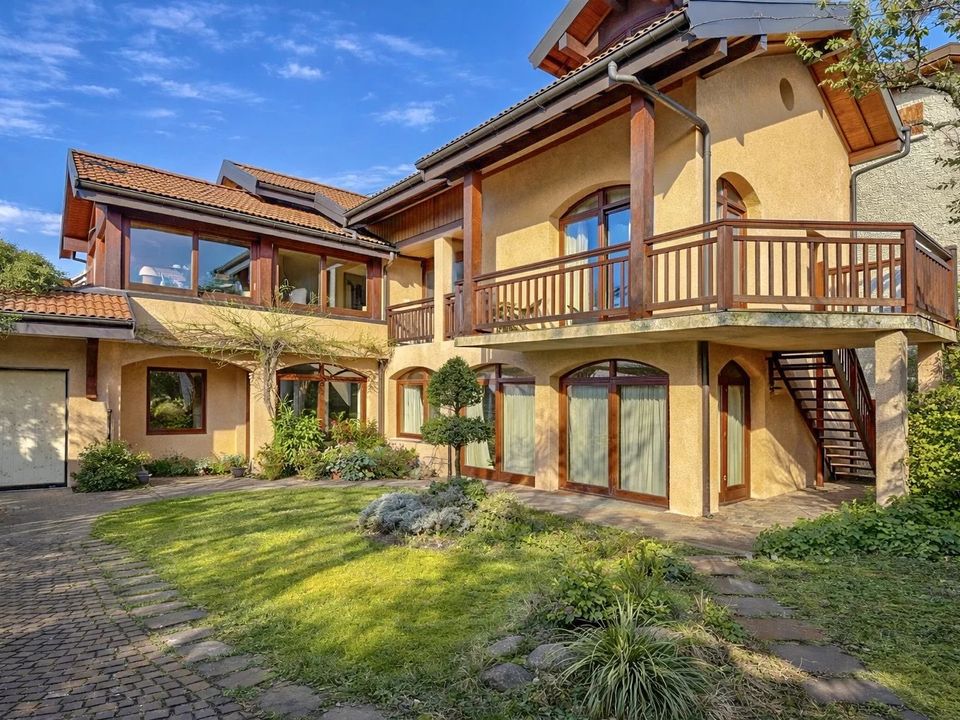 Villa in Annecy, Haute-Savoie - foto 1