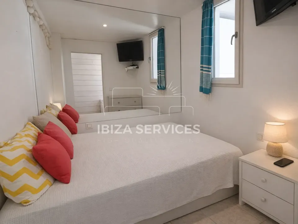 Lejlighed i Playa De Cala Llonga, Ibiza - foto 3