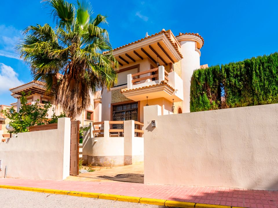 Villa i Villamartin, Alicante - foto 1