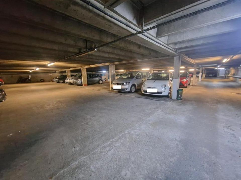 Parkeringsplads i Asnières-sur-Seine, Hauts-de-Seine - foto 5