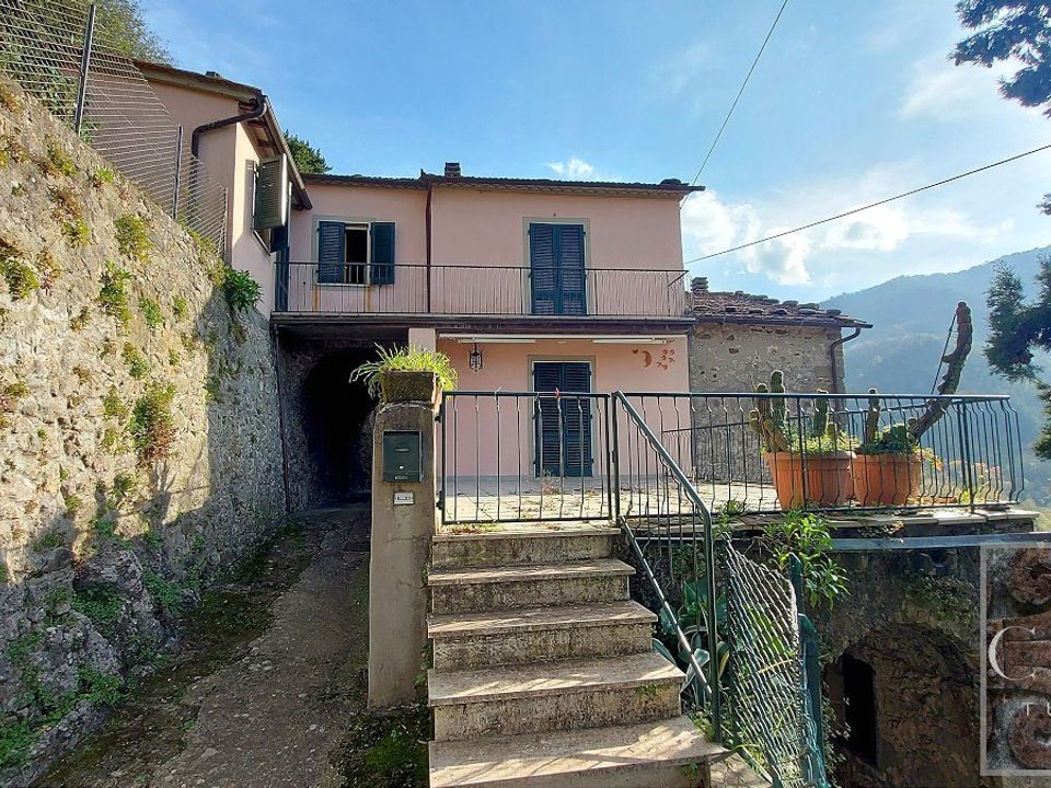 Villa i Bagni di Lucca, Lucca - bilde 1
