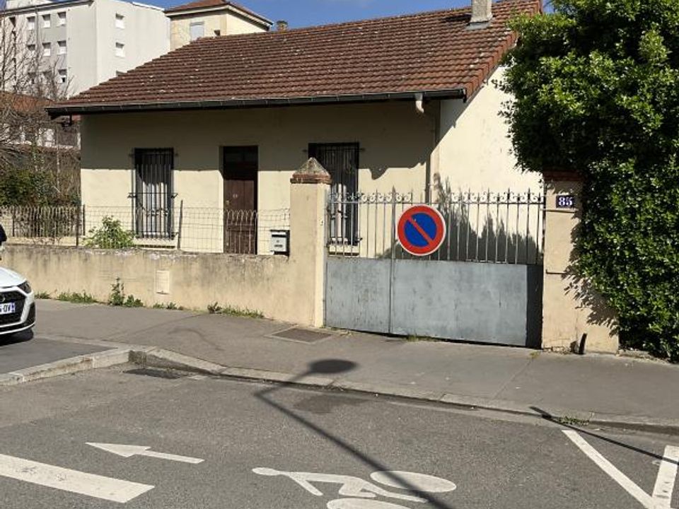 Villa i Villeurbanne, Rhone - foto 1