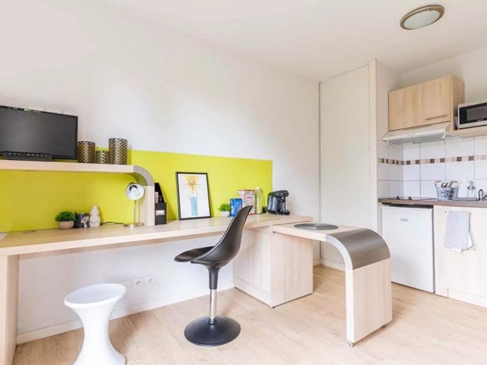 Erhvervsejendom i Aulnoy-lez-Valenciennes, Nord - foto 2