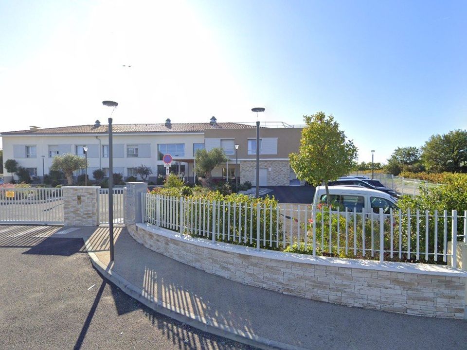 Erhvervsejendom i Saint-Georges-d'Orques, Herault - foto 1