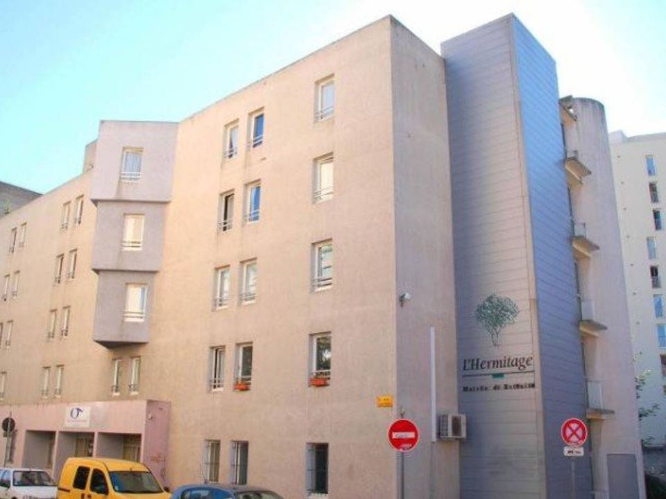 Erhvervsejendom i Saint-Etienne, Loire - foto 1