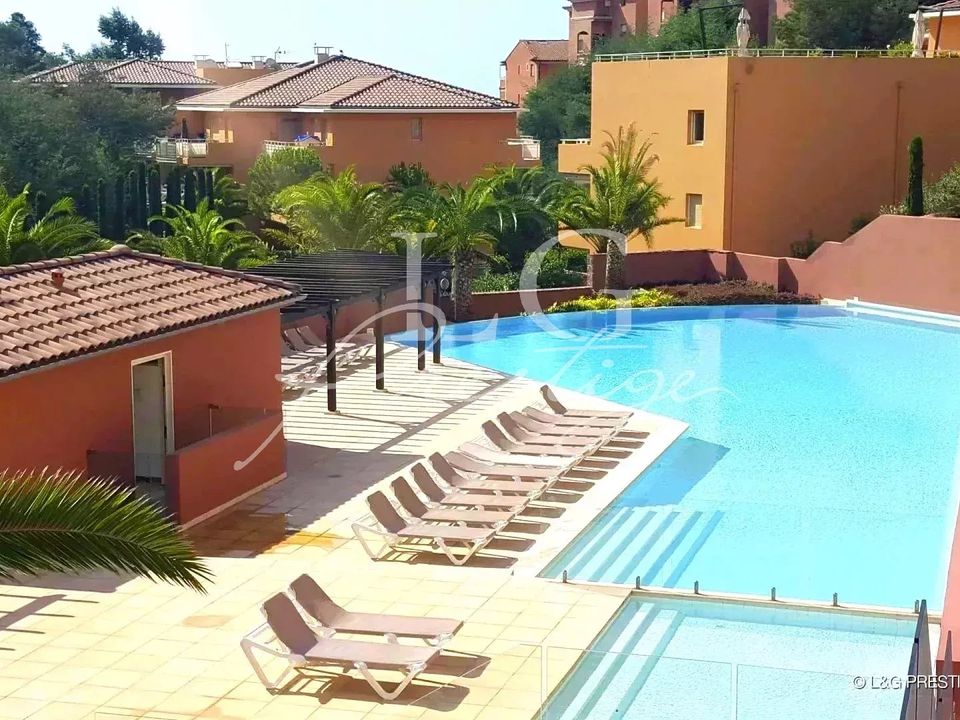 Lejlighed i Theoule-sur-Mer, Alpes-Maritimes - foto 1