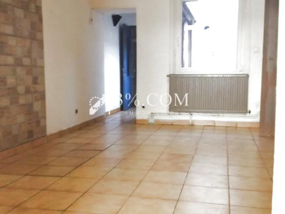 Villa a Saint-Amand-les-Eaux, Nord - foto 1