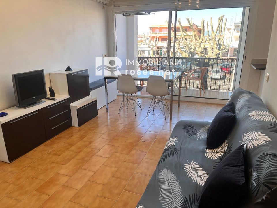 Lejlighed i Empuriabrava, Gerona - foto 1