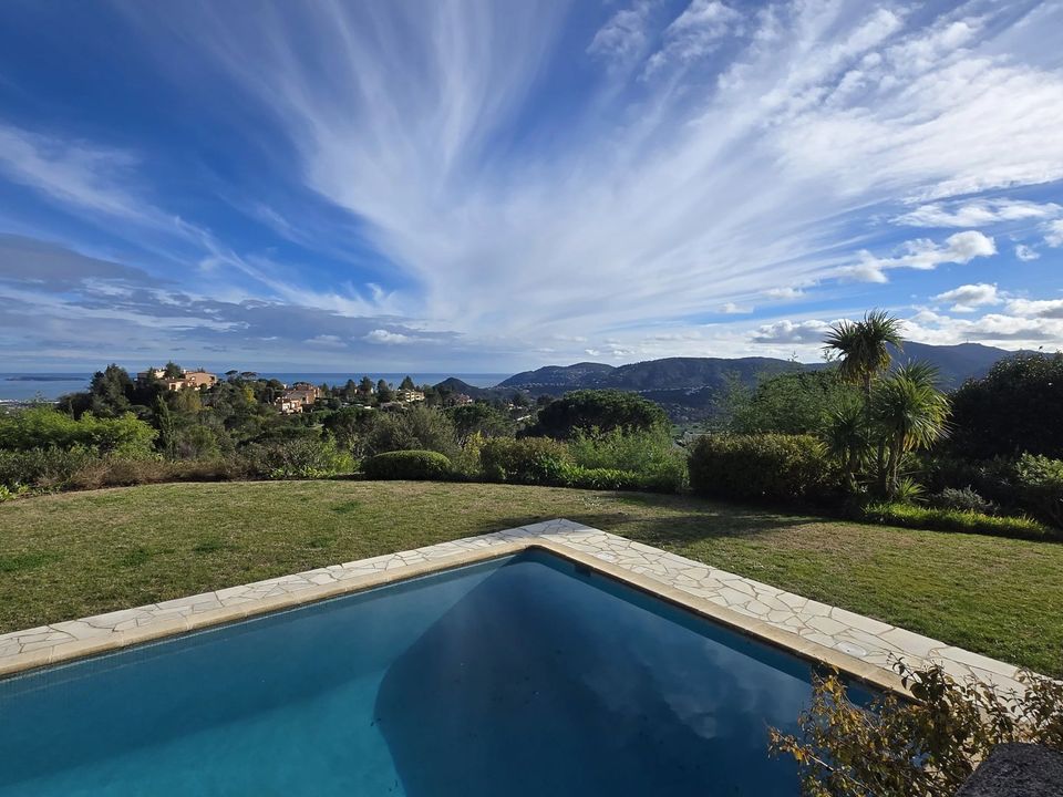 Villa i Mandelieu-la-Napoule, Alpes-Maritimes - foto 1