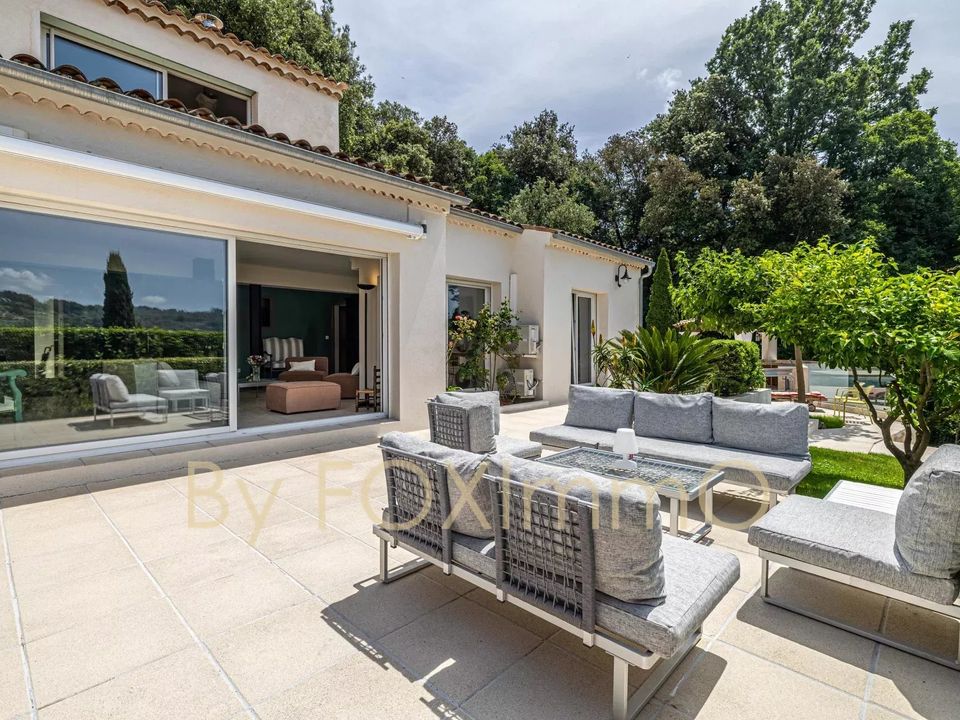 Villa i La Colle-sur-Loup, Alpes-Maritimes - foto 1