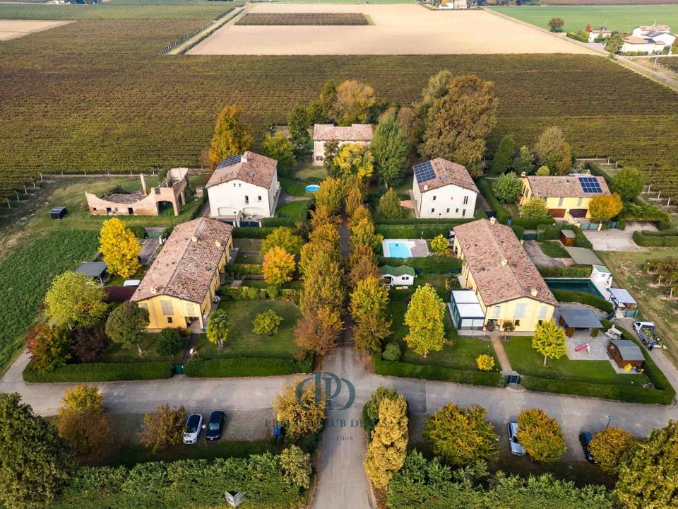 Villa i Rubiera, Reggio Emilia - foto 1