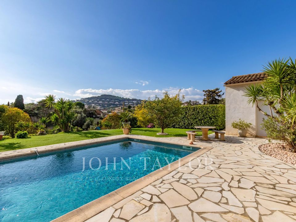 Villa i Antibes, Alpes-Maritimes - foto 1