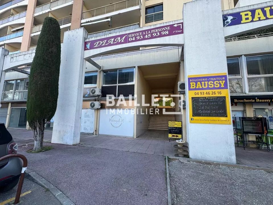 Erhvervsejendom i Le Cannet, Alpes-Maritimes - foto 1