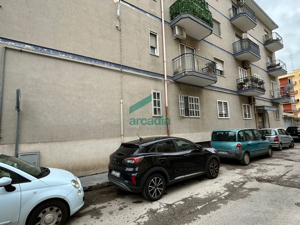 Garage i Bari, Bari - foto 2