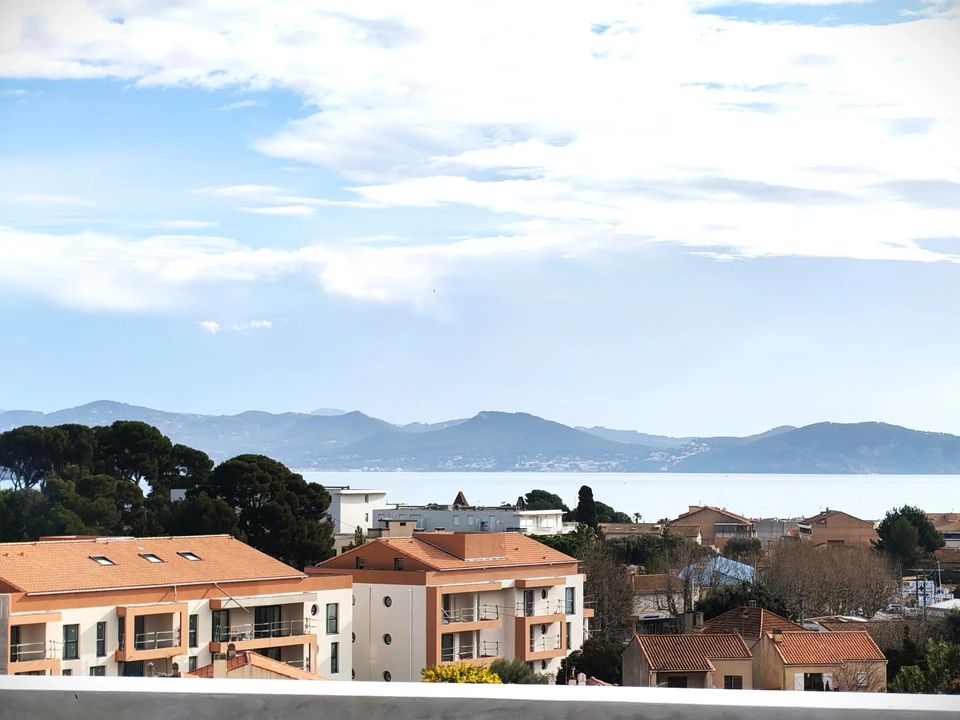 Lejlighed i La Ciotat, Bouches-du-Rhone - foto 1