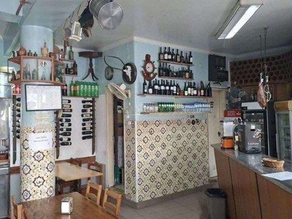 Erhvervsejendom i Amadora, Lisbon - foto 1