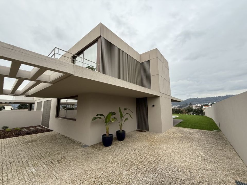 Byhus i Felgueiras, Porto - foto 3