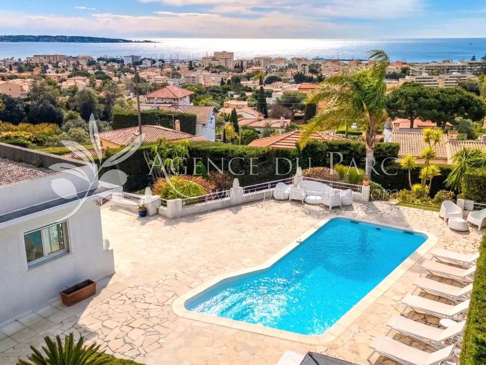 Villa i Golfe-Juan, Alpes-Maritimes - foto 1