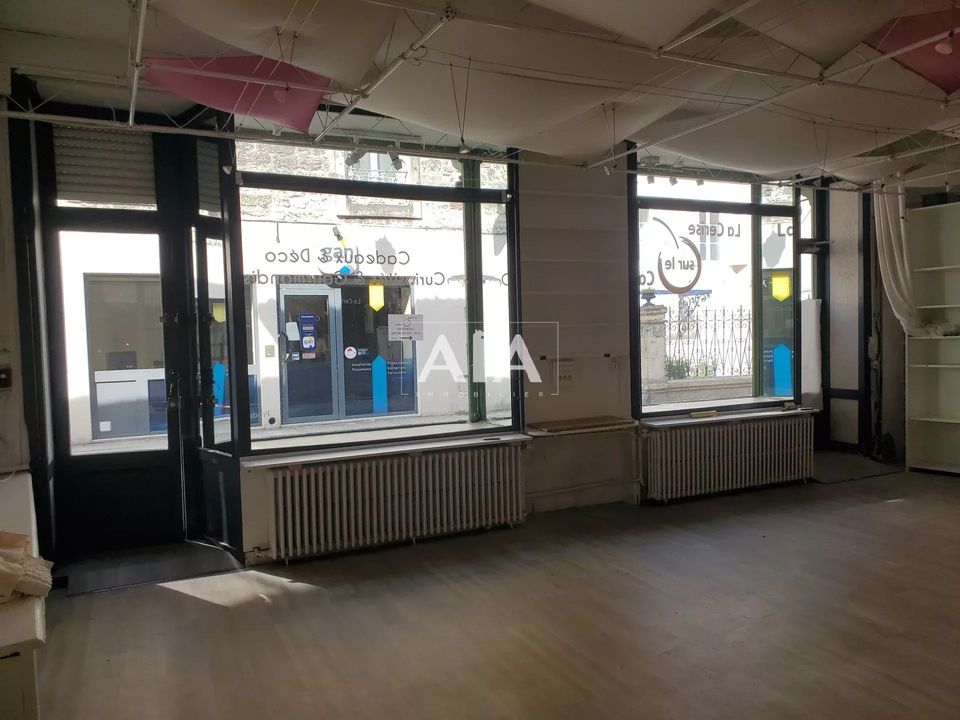 Lägenhet i Ruffec, Charente - foto 3