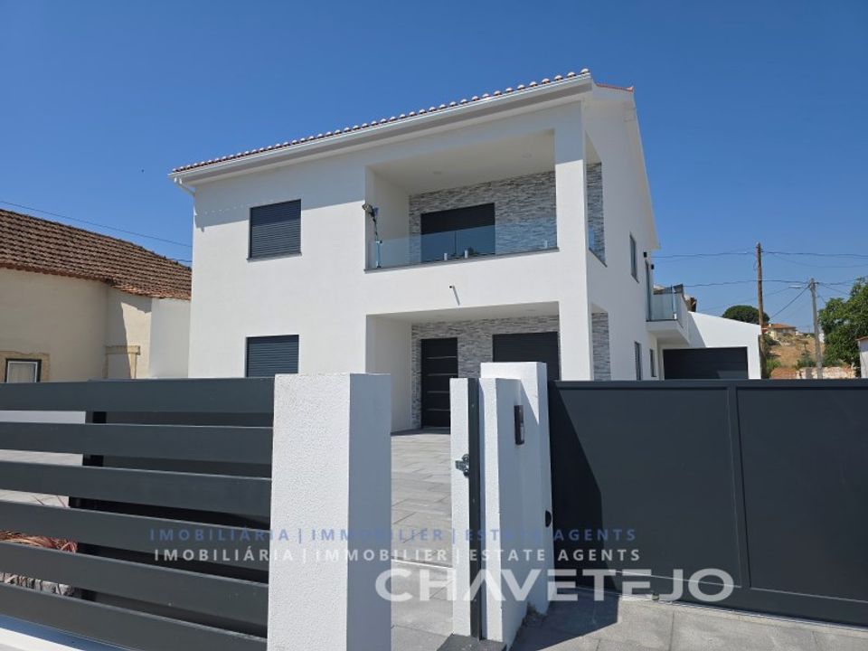 Villa in Tomar, Santarem - foto 1
