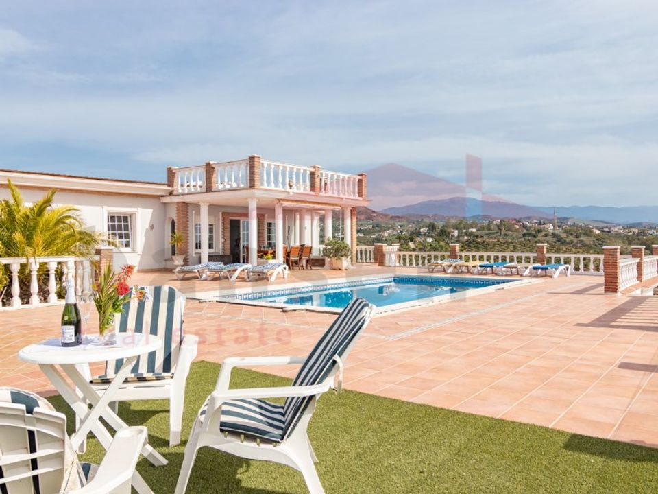Villa i Benajarafe, Malaga - foto 1