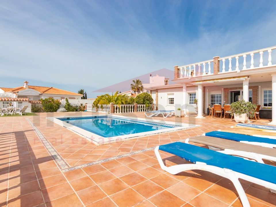 Villa i Benajarafe, Malaga - foto 4