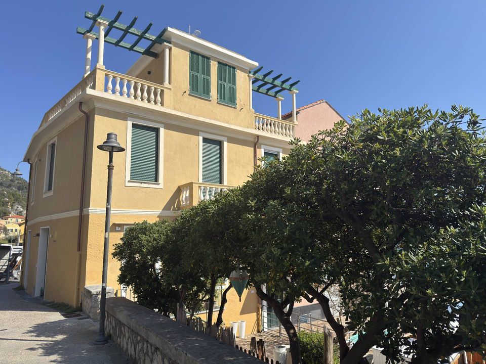L'establiment comercial a Finale Ligure, Savona - foto 1