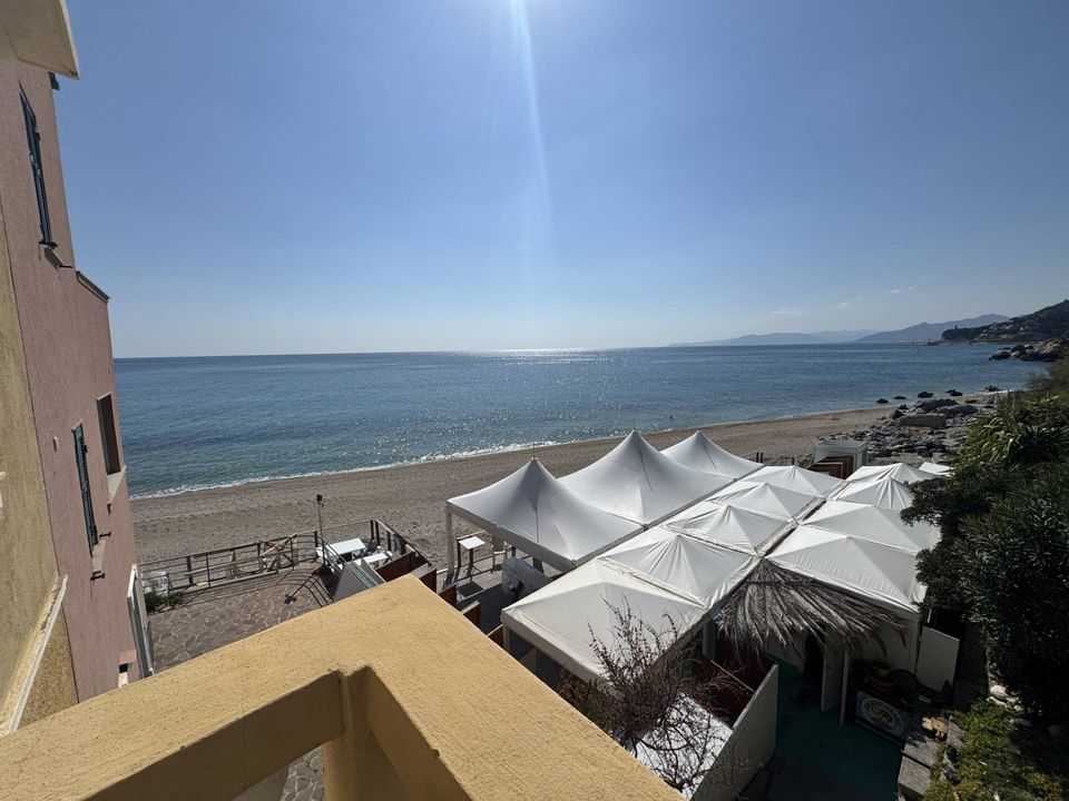 L'establiment comercial a Finale Ligure, Savona - foto 3