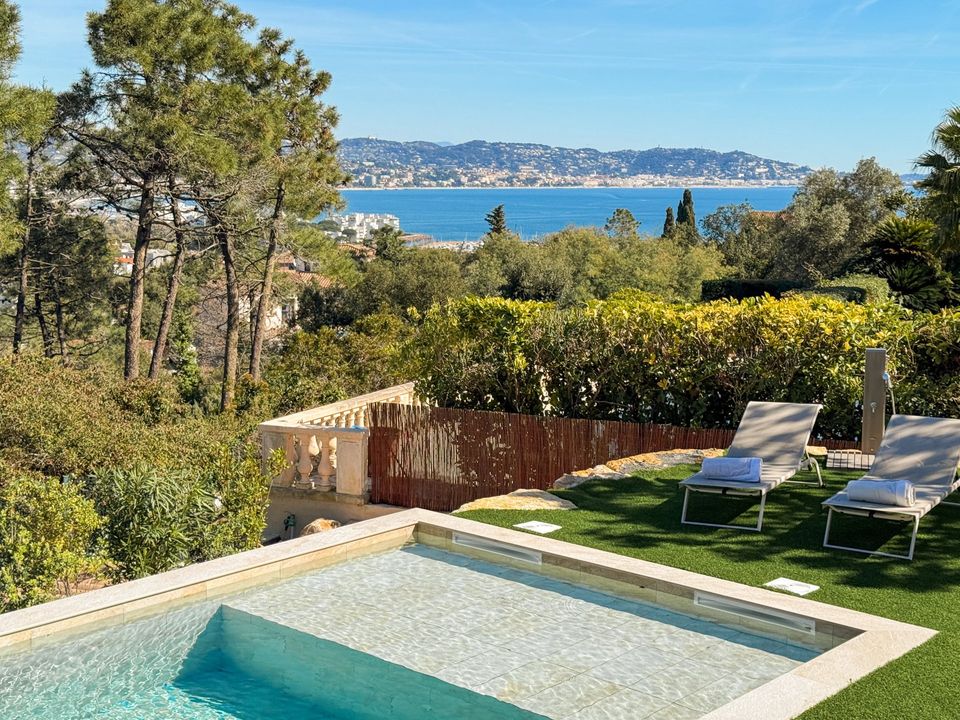 Villa i Mandelieu-la-Napoule, Alpes-Maritimes - foto 1