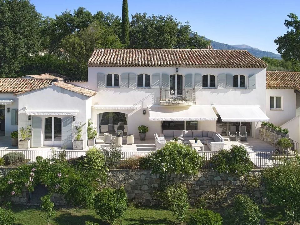 Villa i Chateauneuf-Grasse, Alpes-Maritimes - foto 1