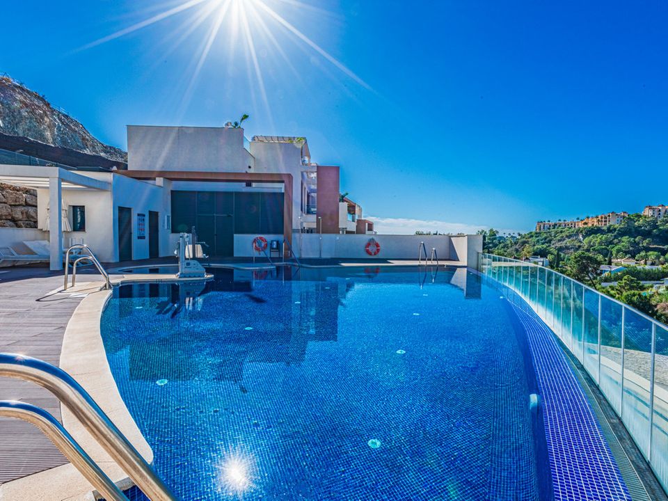 Penthouse i Benahavis, Malaga - foto 3