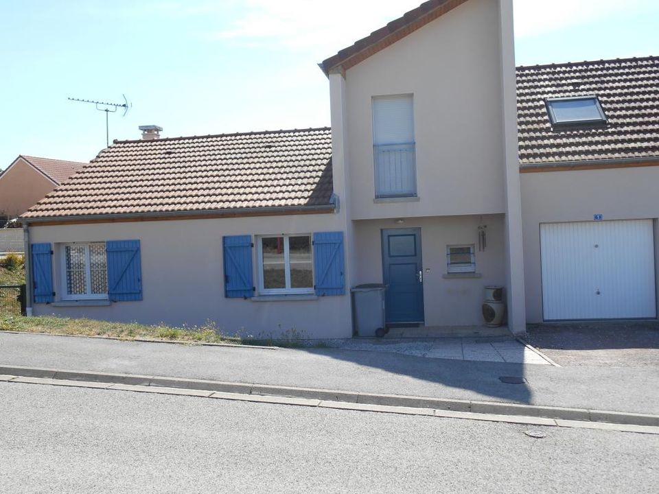 Villa in Froncles, Haute-Marne - photo 1