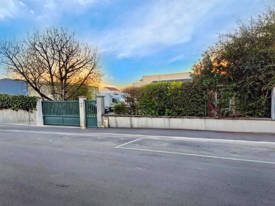 Erhvervsejendom i Courtry, Seine-et-Marne - foto 1
