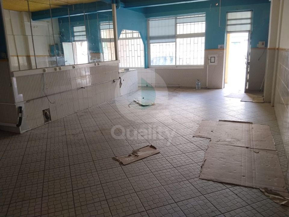 L'establiment comercial a Barreiro, Setubal - foto 2