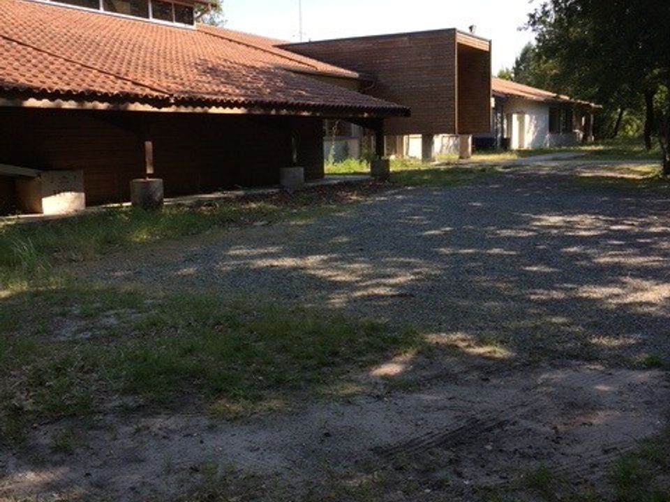 Erhvervsejendom i Saint-Jean-d'Illac, Gironde - foto 3