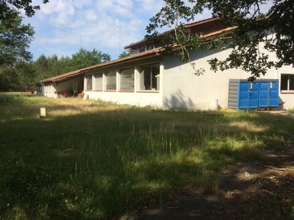 Erhvervsejendom i Saint-Jean-d'Illac, Gironde - foto 4