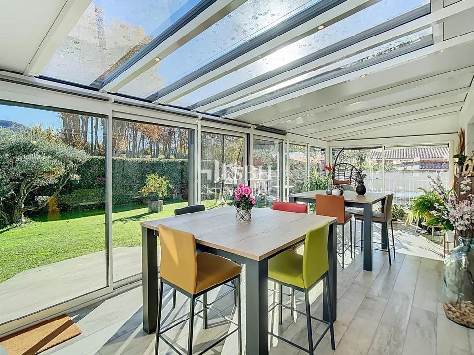 Villa in Taillades, Vaucluse - photo 5
