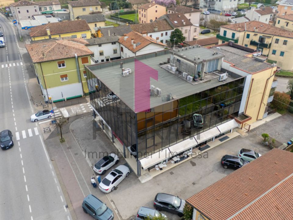 Erhvervsejendom i Torri di Quartesolo, Vicenza - foto 3