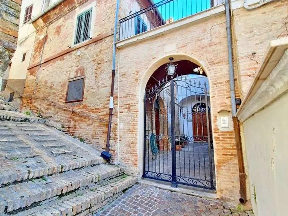 Villa a Penne, Pescara - foto 1