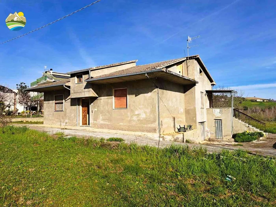 Villa i Castiglione Messer Raimondo, Teramo - bilde 2
