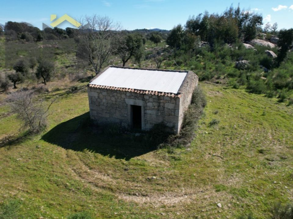 Helårsgrund i A do Bispo, Castelo Branco - foto 2