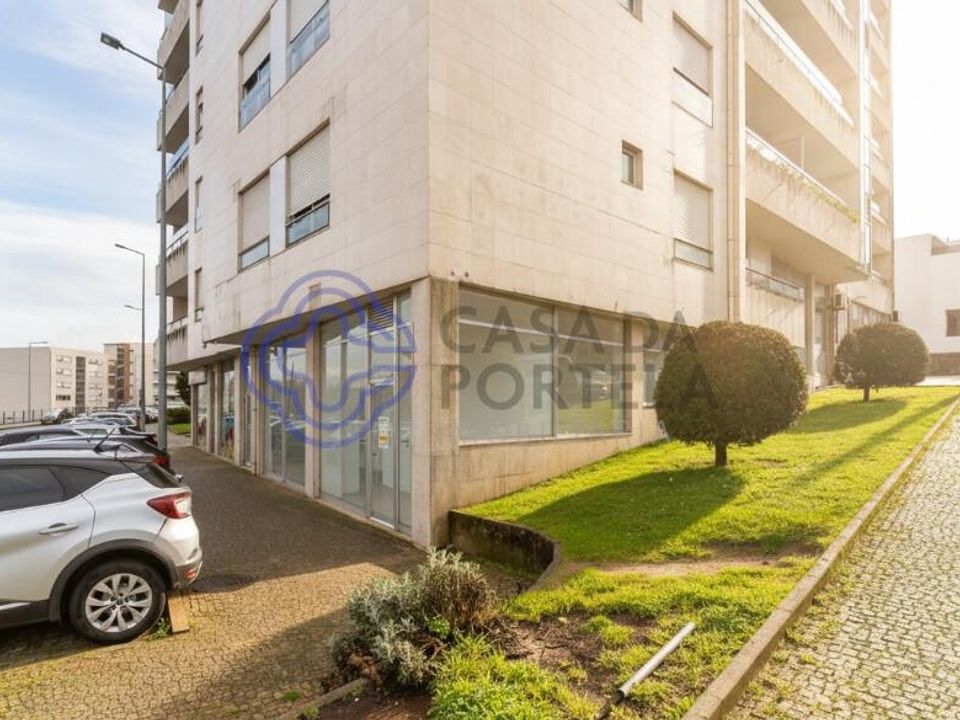 Erhvervsejendom i Paredes, Porto - foto 2