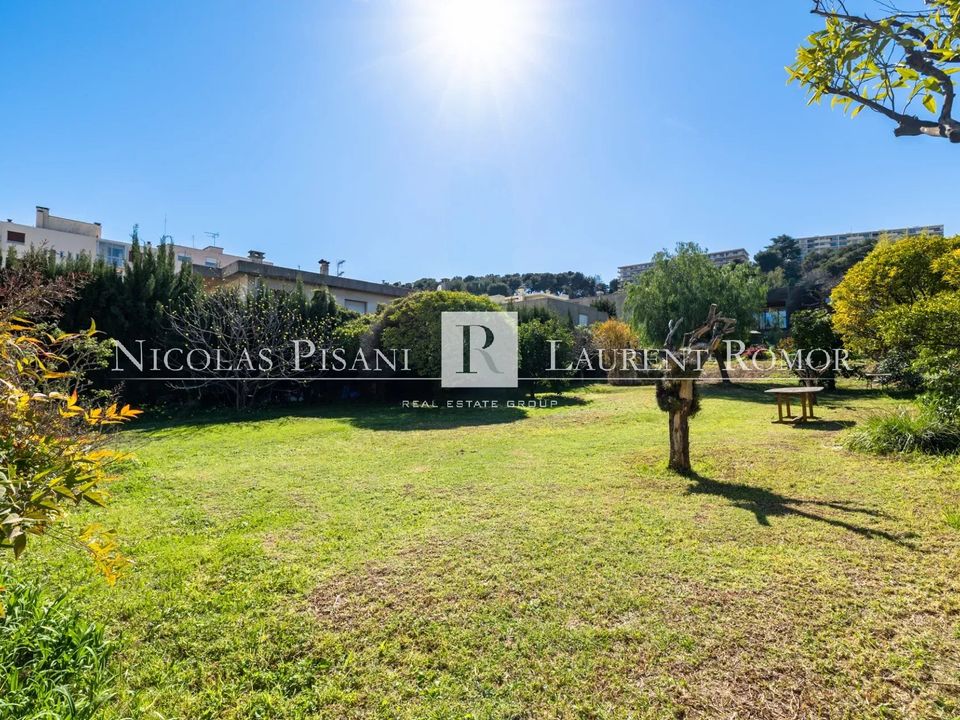 Villa i Saint-Laurent-du-Var, Alpes-Maritimes - bilde 2