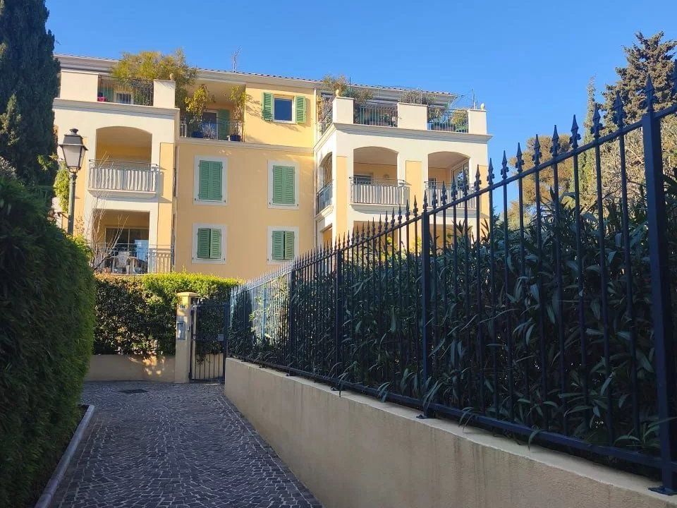 Lejlighed i Sanary-sur-Mer, Var - foto 1