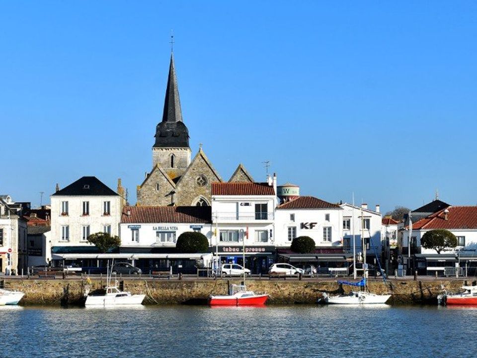 Erhvervsejendom i Saint-Gilles-Croix-de-Vie, Vendee - foto 2