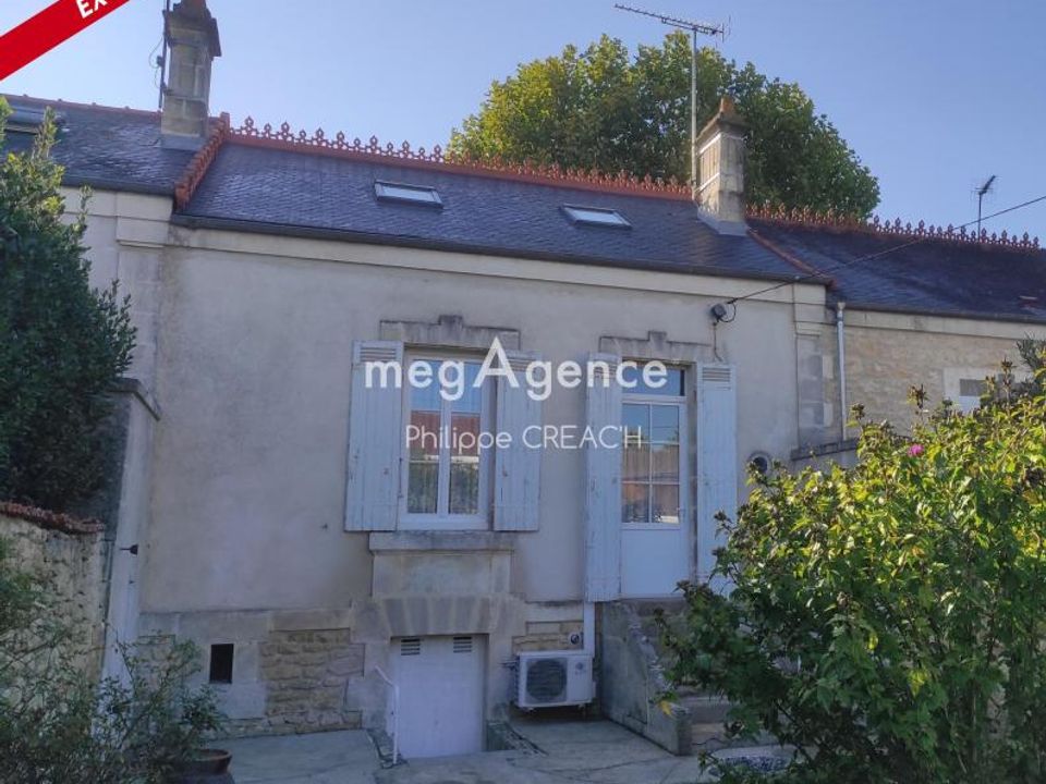 Villa en Saint-Jean-d'Angely, Charente-Maritime - foto 1