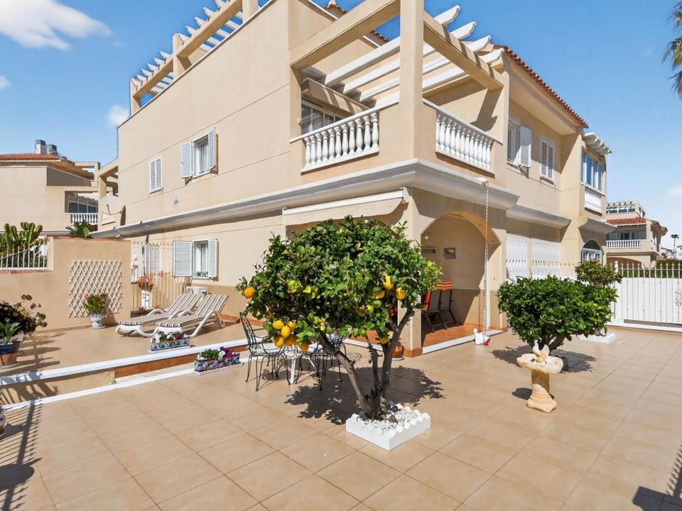 Rækkehus i Playa Flamenca, Alicante - foto 1