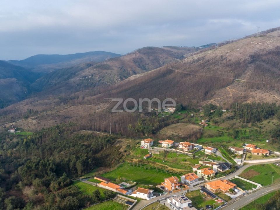 Helårsgrund i Penafiel, Porto - foto 1